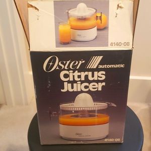 Vintage 1987 Oster Citrus Juicer- Brand New